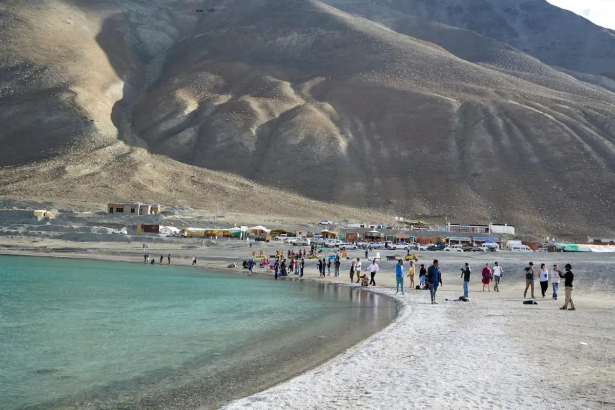 Aguas azules del Lago Pangong